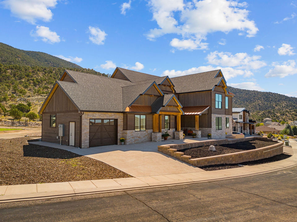 1192 E Ashdown Forest RD, Cedar City, photo 2