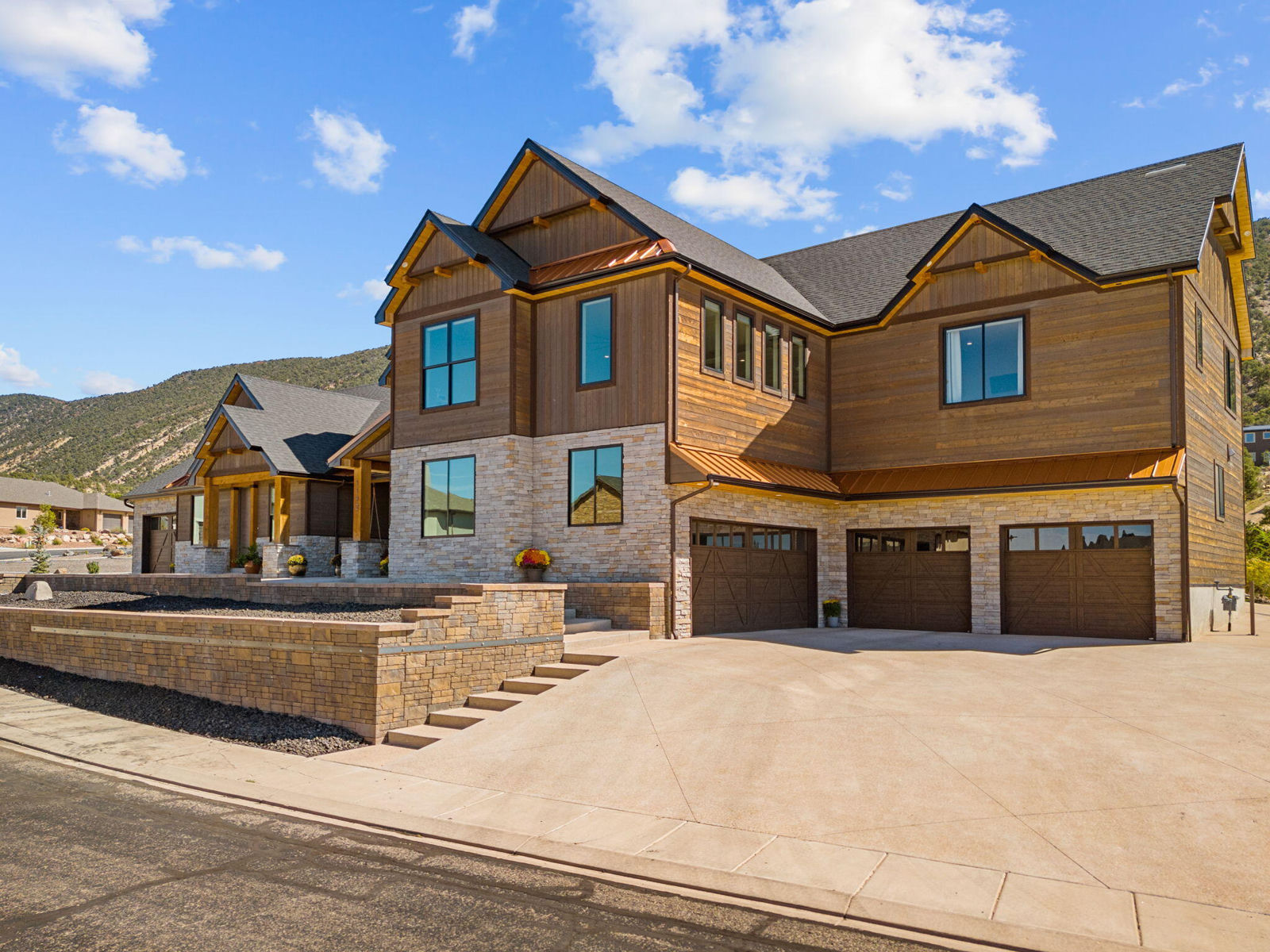 1192 E Ashdown Forest RD, Cedar City, photo 5 of 96