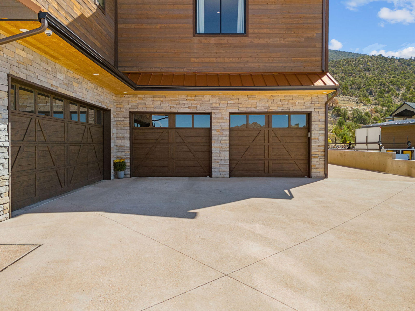 1192 E Ashdown Forest RD, Cedar City, photo 8 of 96
