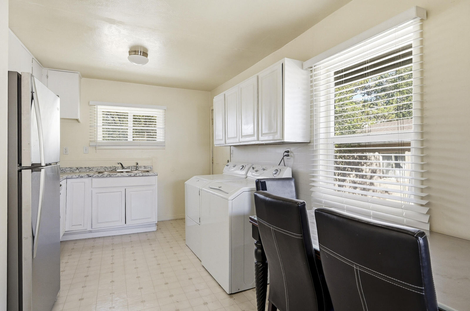 314 S 200 E, Cedar City, photo 8 of 29