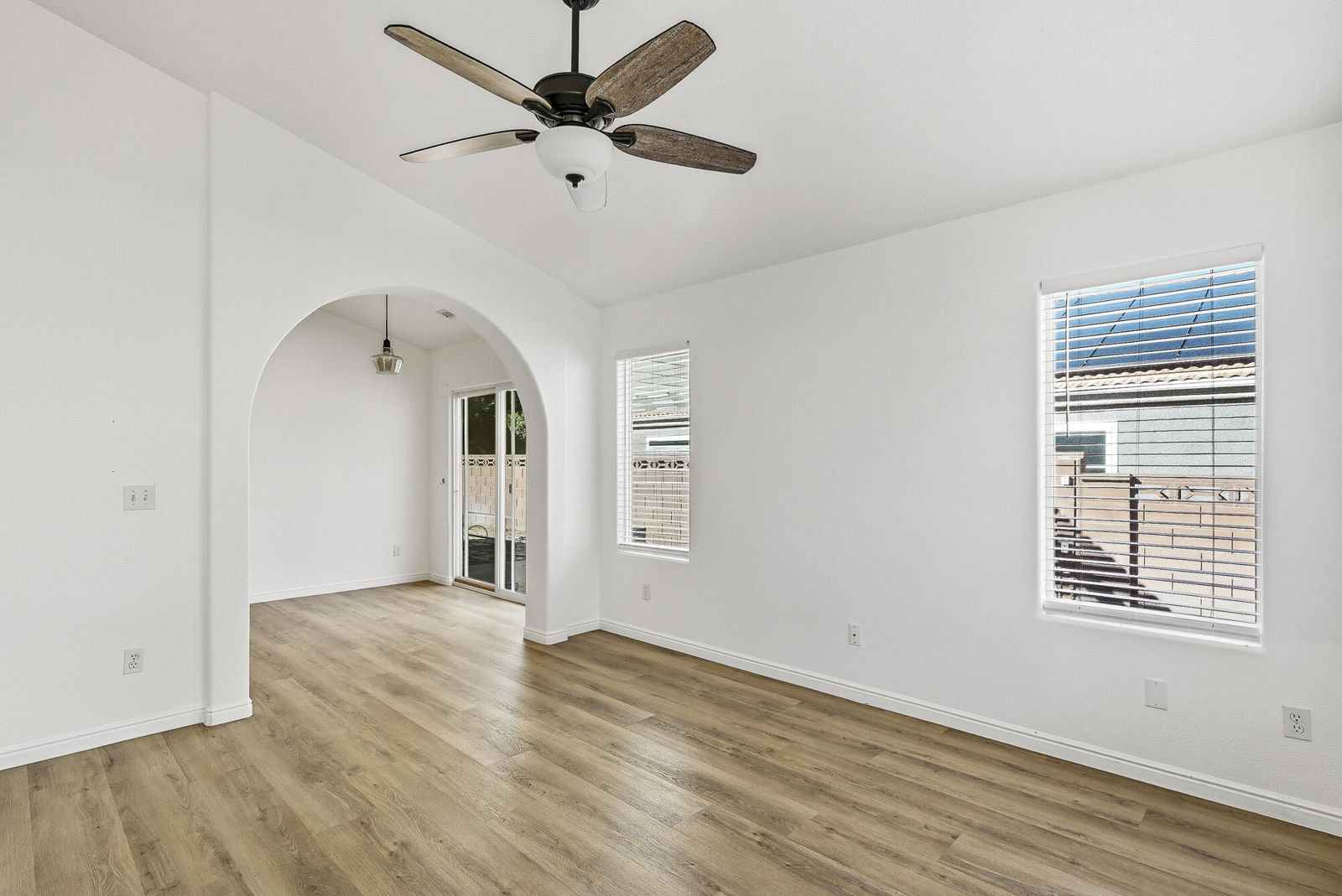 2404 S 725 W, Hurricane, photo 4 of 38