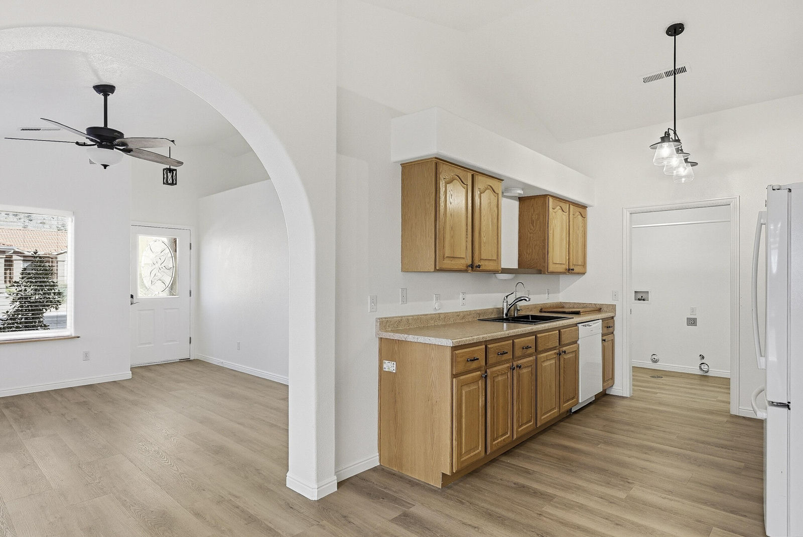 2404 S 725 W, Hurricane, photo 10 of 38