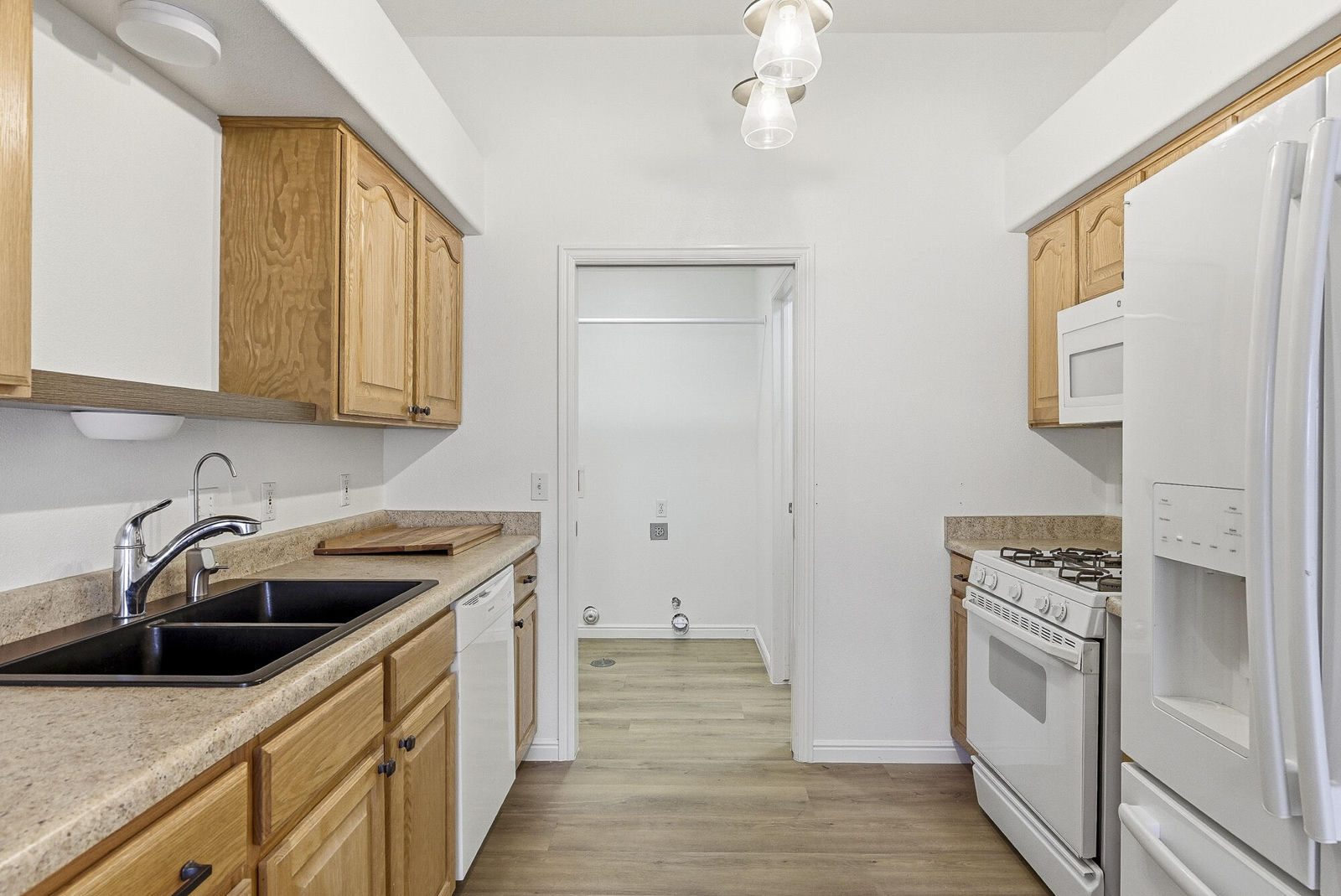 2404 S 725 W, Hurricane, photo 12 of 38