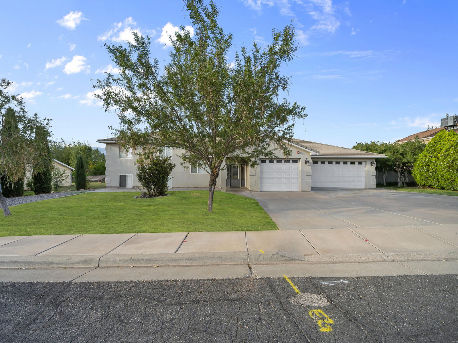 380 W 400 N, La Verkin, photo 2 of 77
