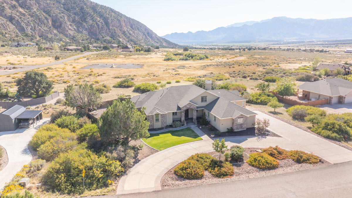 799 W Chuwi Path, New Harmony, photo 41 of 46