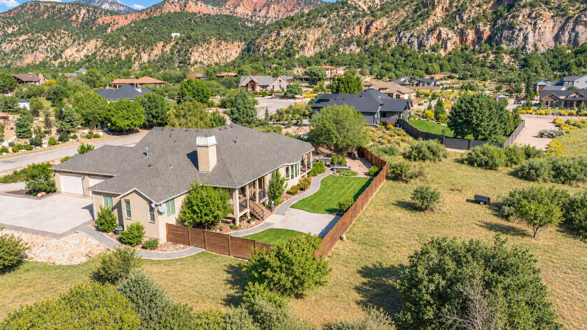 799 W Chuwi Path, New Harmony, photo 43 of 46