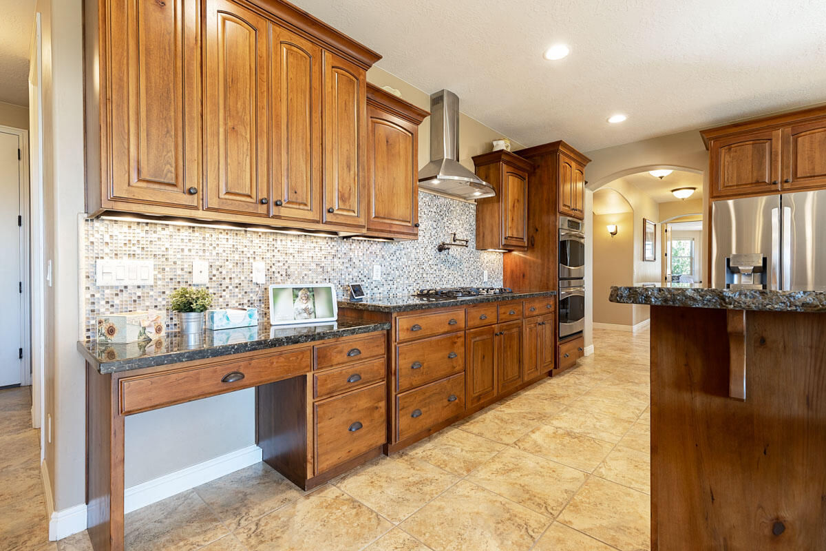 799 W Chuwi Path, New Harmony, photo 5 of 46