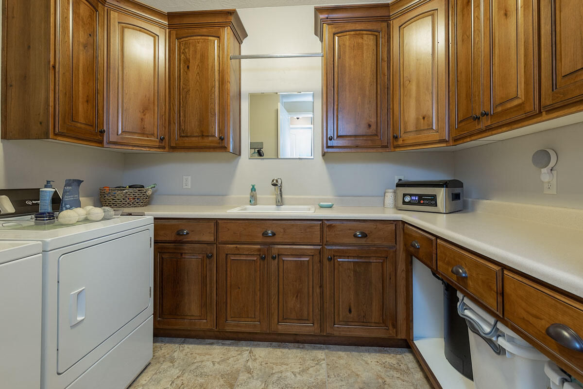 799 W Chuwi Path, New Harmony, photo 14 of 46