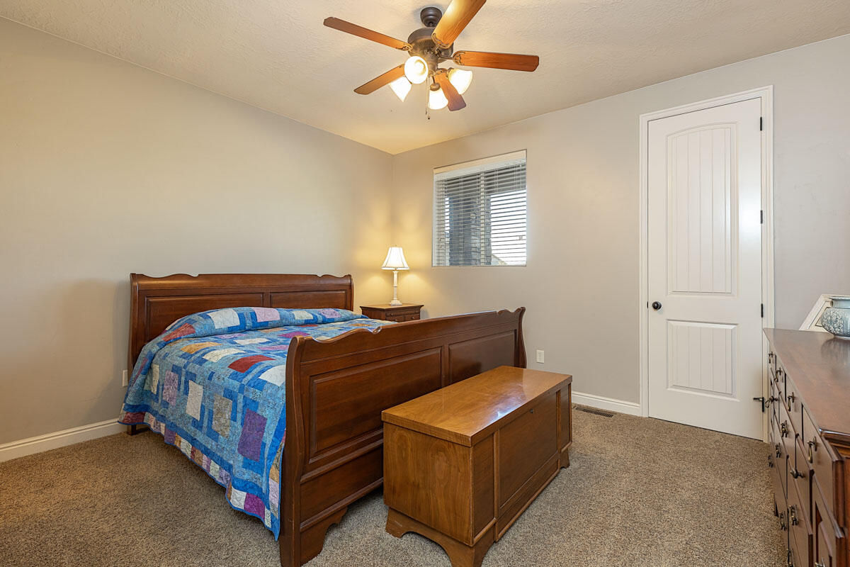 799 W Chuwi Path, New Harmony, photo 22 of 46