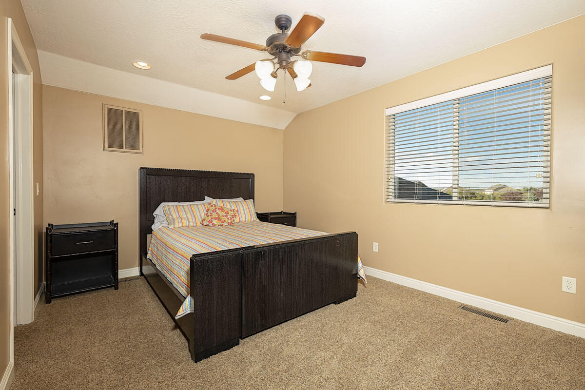 799 W Chuwi Path, New Harmony, photo 28 of 46