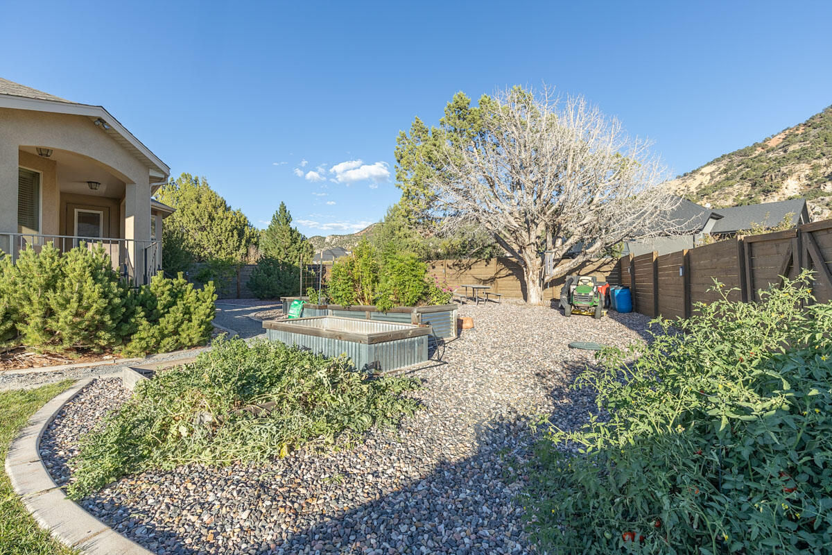 799 W Chuwi Path, New Harmony, photo 34 of 46