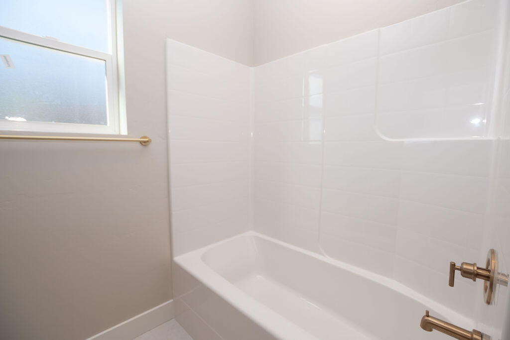 953 S Shauntie ST, Milford, photo 23 of 47
