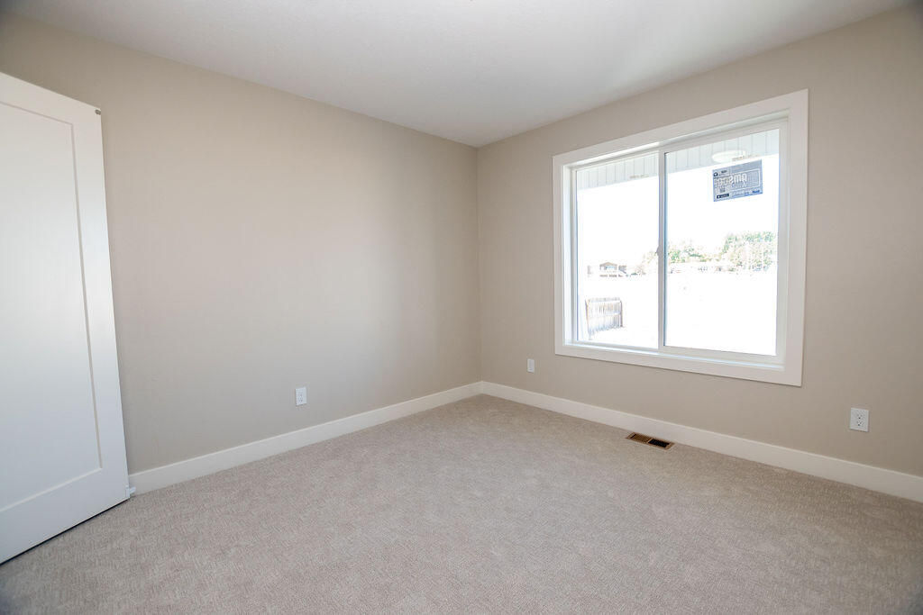 953 S Shauntie ST, Milford, photo 22 of 47