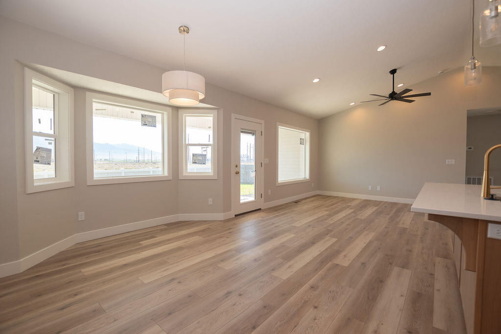 953 S Shauntie ST, Milford, photo 11 of 47