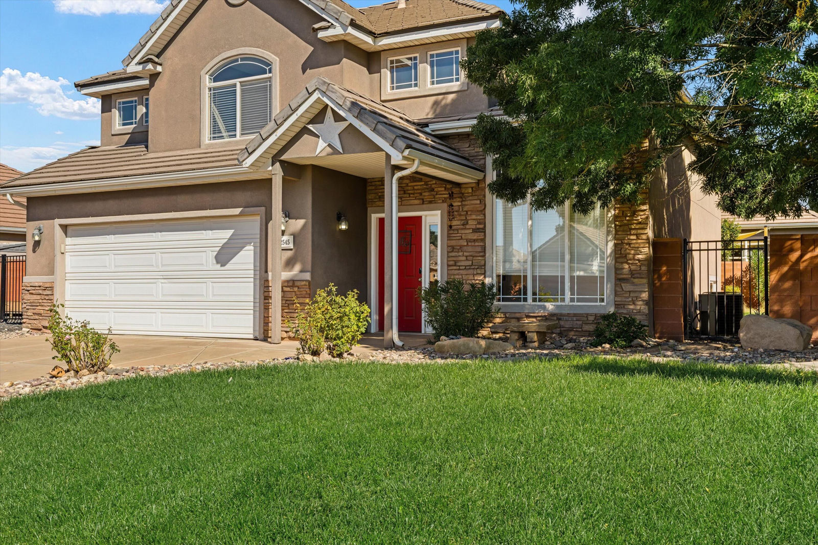 2545 S 450 West CIR, Washington, photo 2 of 27
