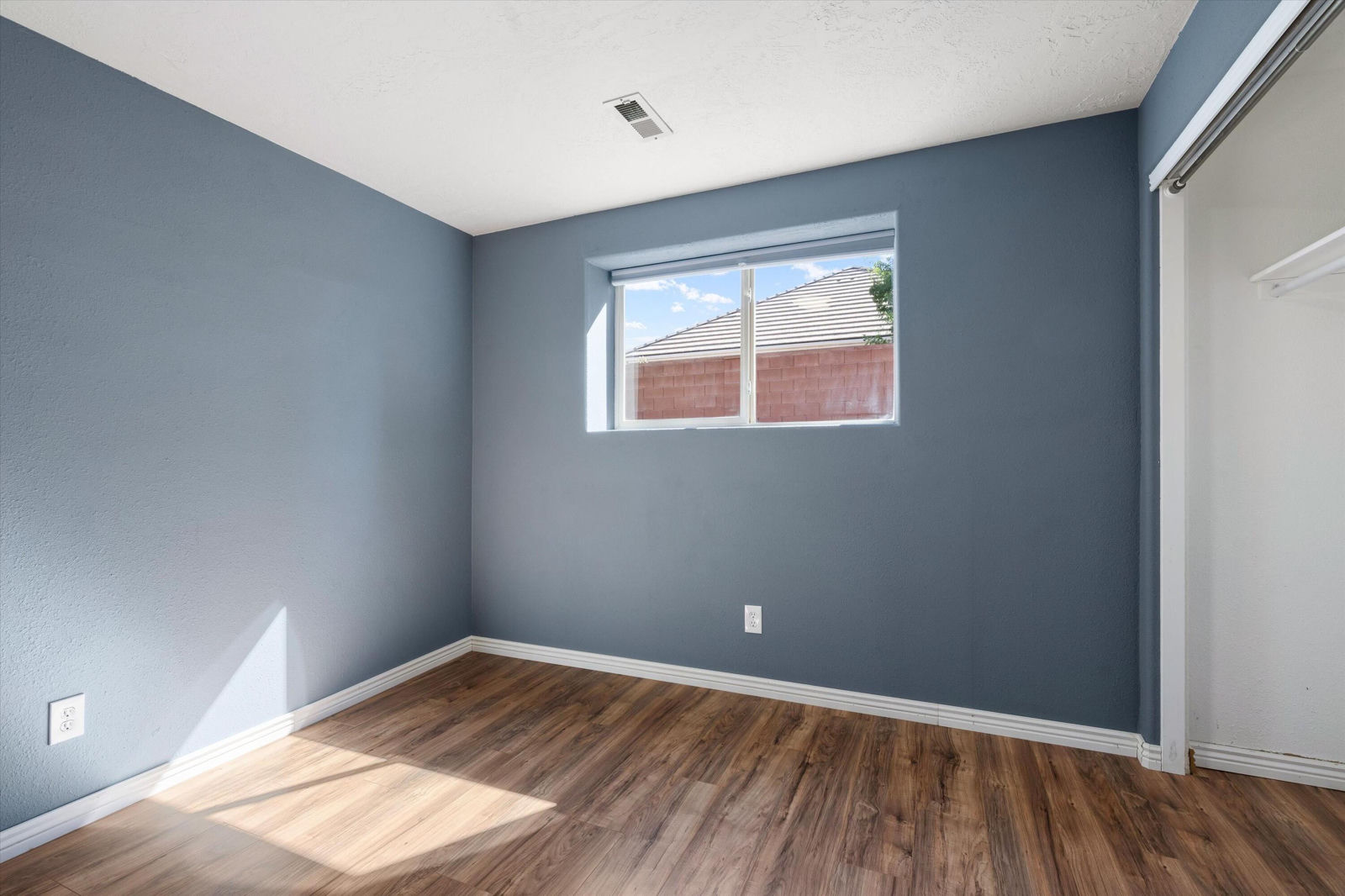 2545 S 450 West CIR, Washington, photo 18 of 27