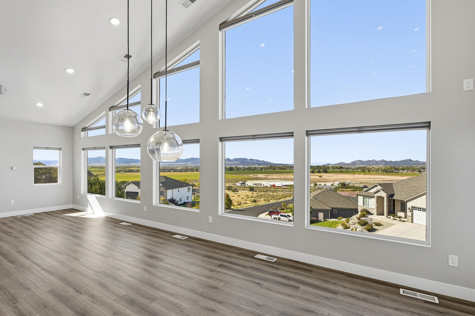3327 W Kingsbury DR, Cedar City, photo 14 of 92