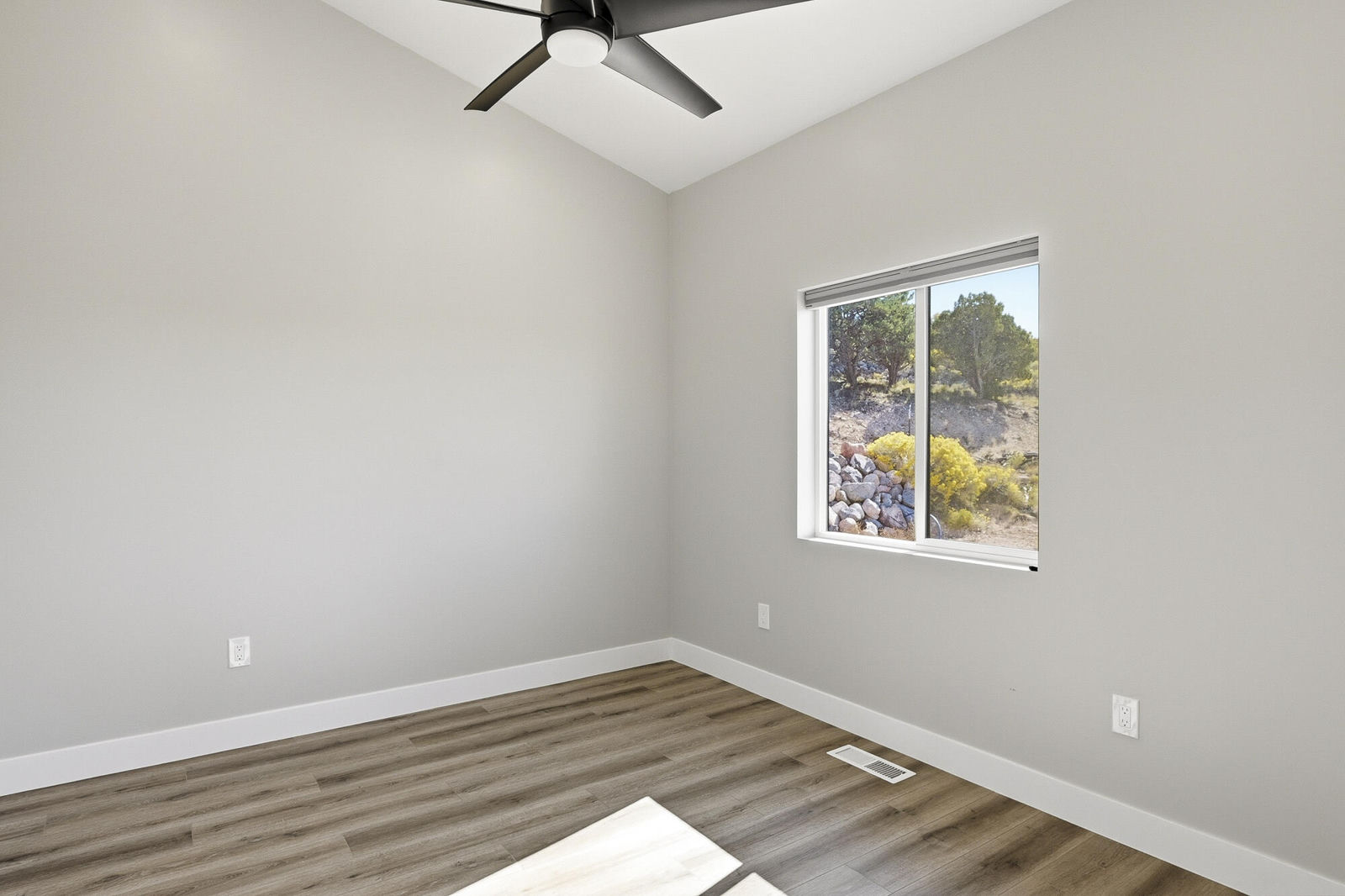 3327 W Kingsbury DR, Cedar City, photo 44 of 92