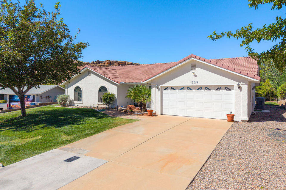 1223 E Mahogany CIR, St George, photo 2