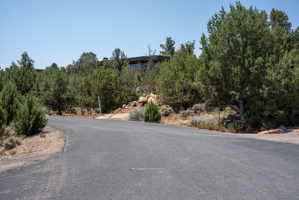 1245 W Clovis CIR, Dammeron Valley, photo 14 of 17
