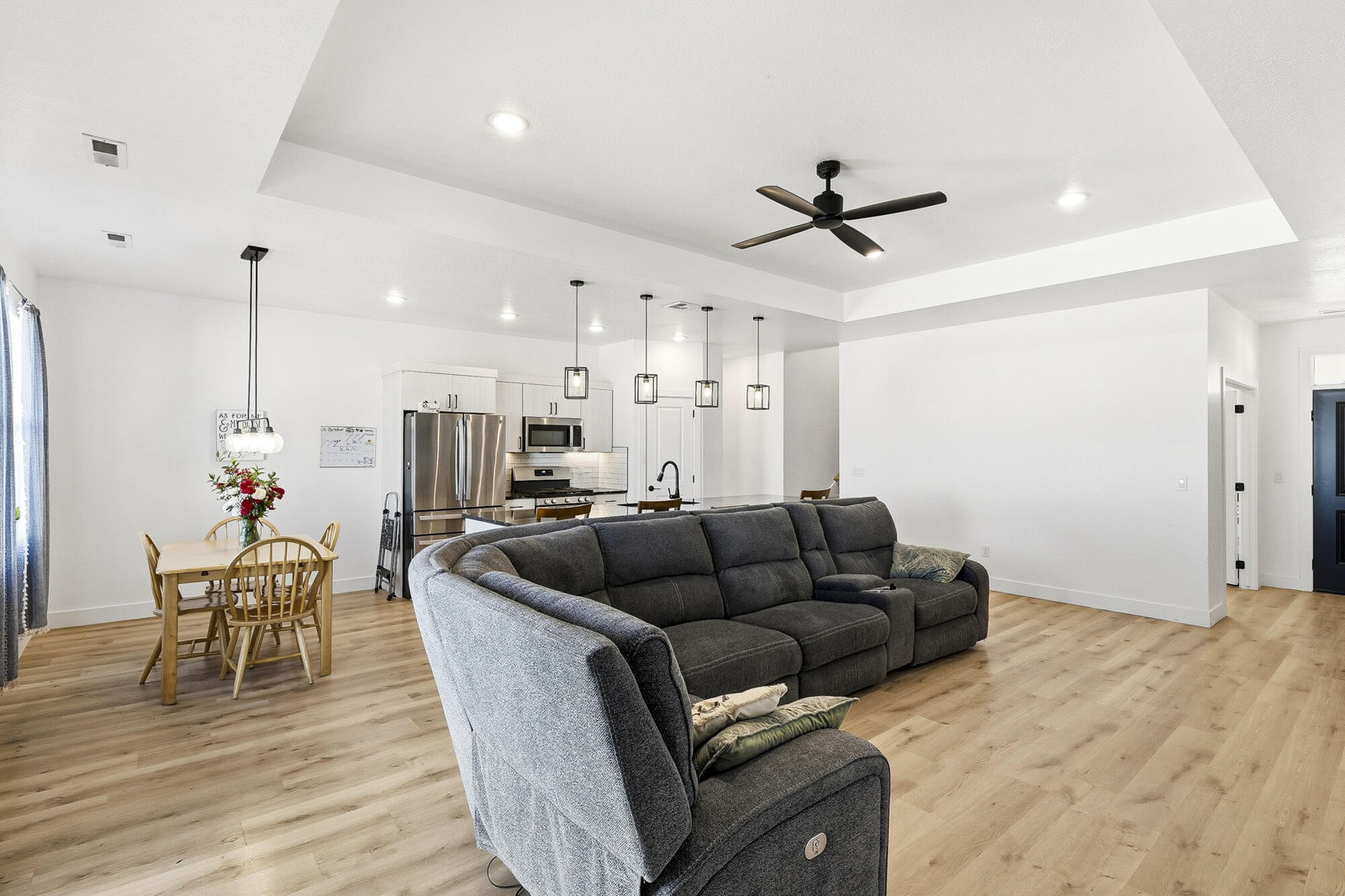 1137 N Yucca ST W, Cedar City, photo 9 of 57