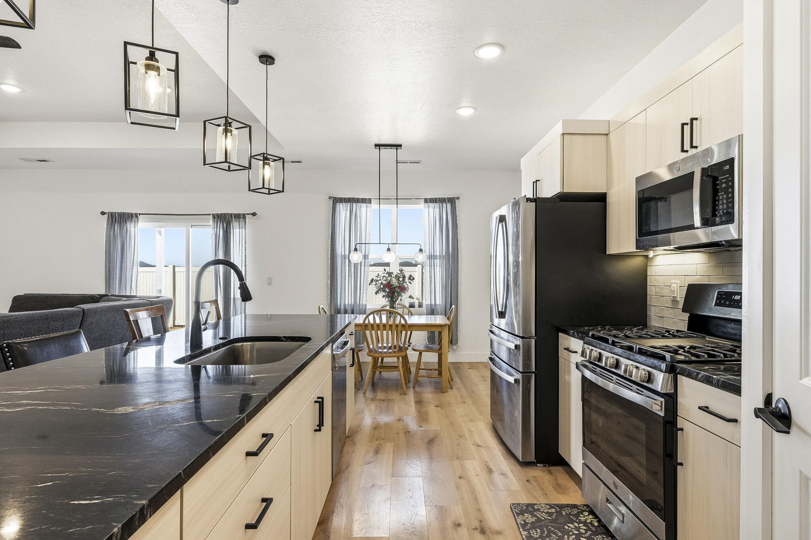 1137 N Yucca ST W, Cedar City, photo 14 of 57