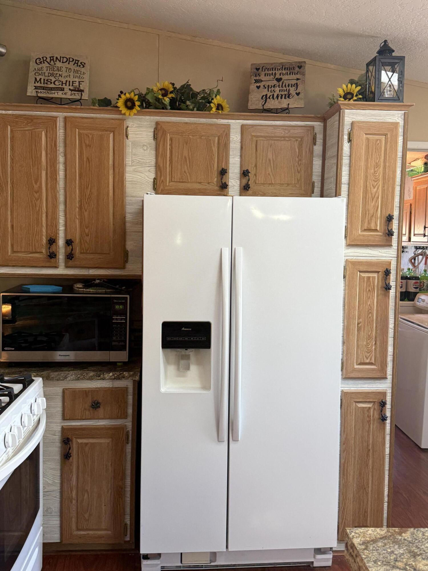 247 E 300 S ST, Minersville, photo 12 of 42