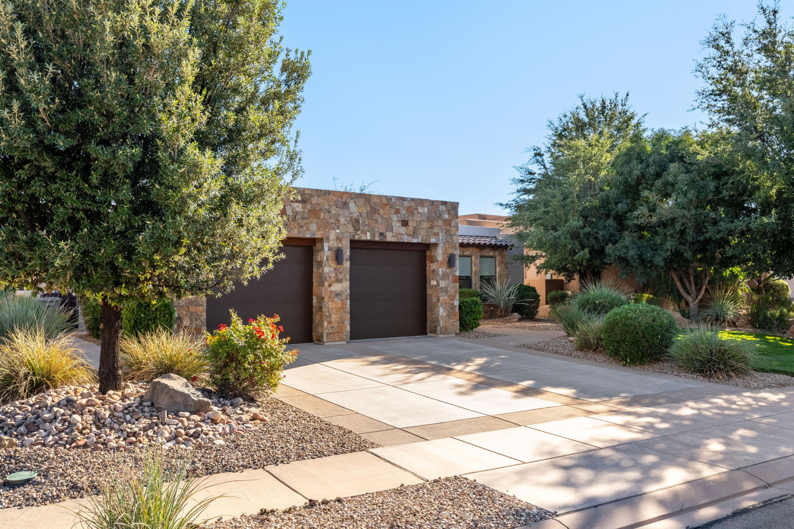 1359 W Shinnecock CIR, St George, photo 3 of 72