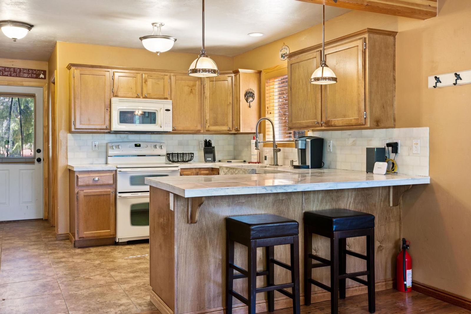 1050 E Redwood RD, Duck Creek Village, photo 9 of 34