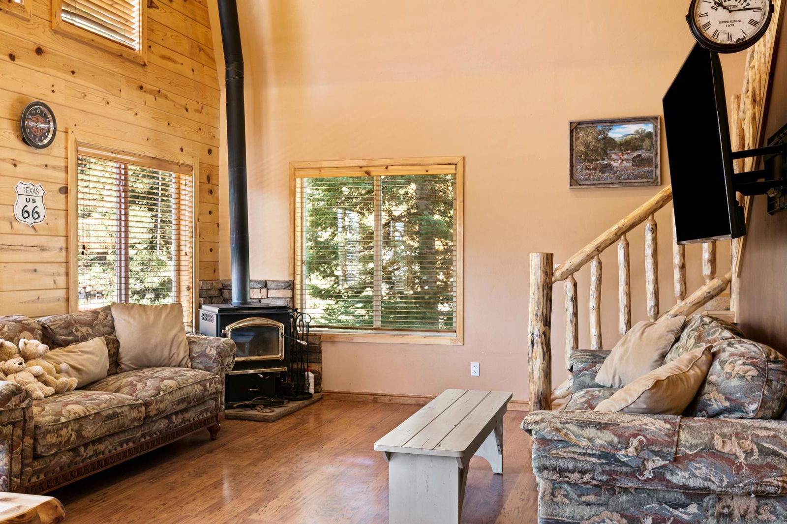 1050 E Redwood RD, Duck Creek Village, photo 12 of 34