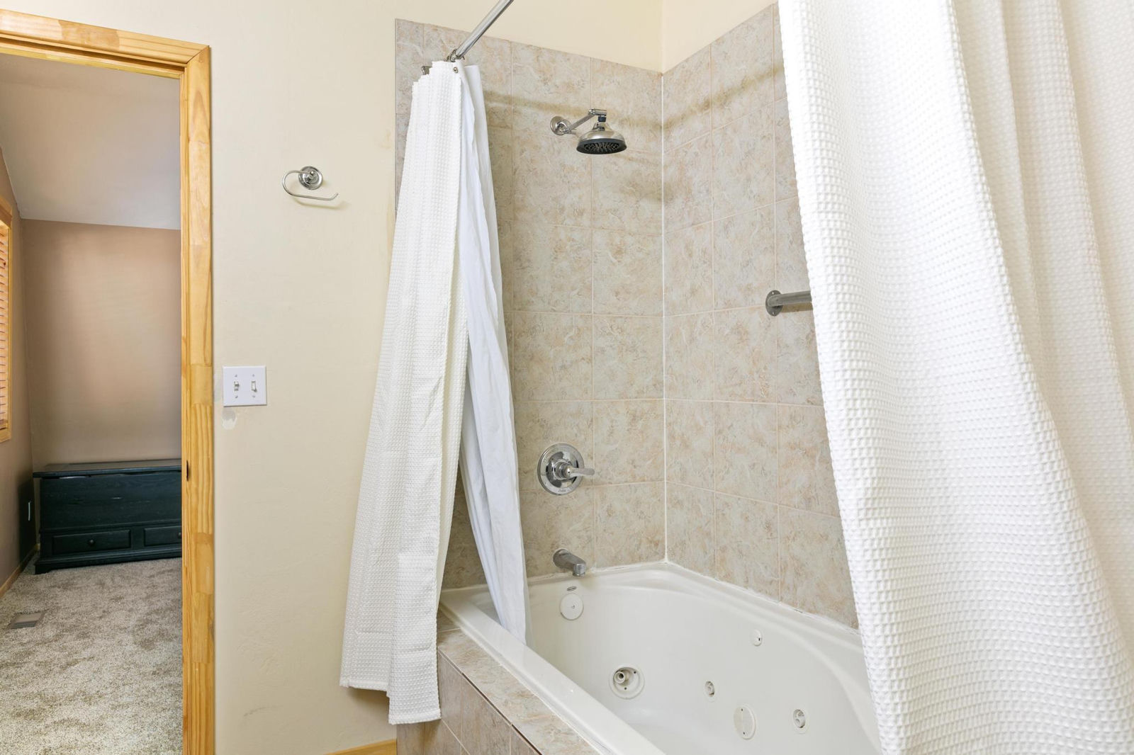 1050 E Redwood RD, Duck Creek Village, photo 18 of 34