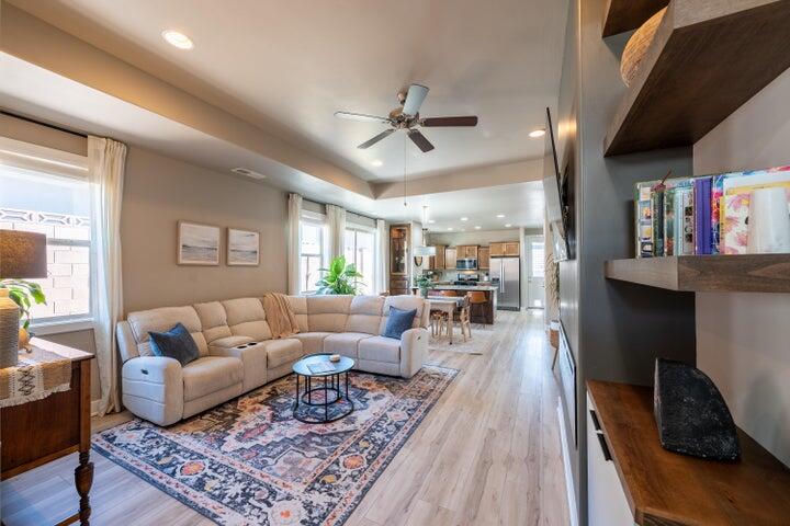 741 W 400 N, Hurricane, photo 11 of 27