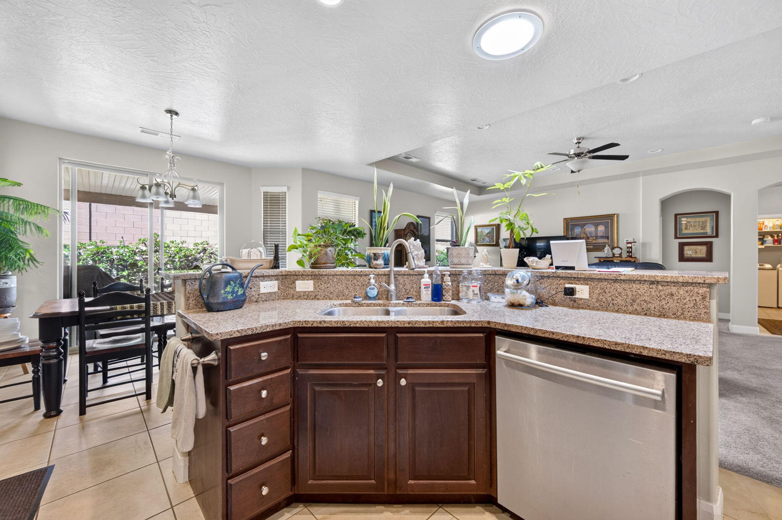 265 E Munich DR, St George, photo 10 of 30