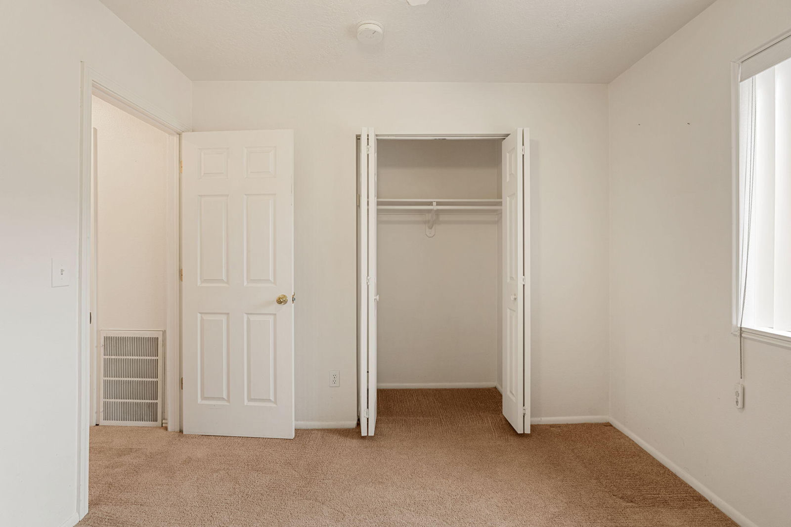 370 E 2150 N, Cedar City, photo 17 of 25