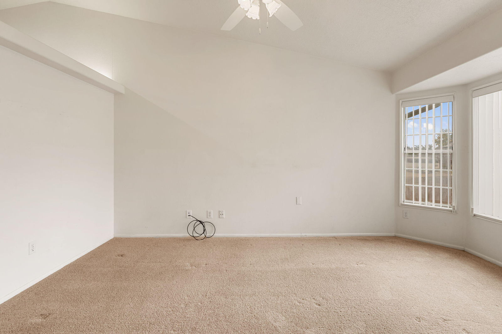 370 E 2150 N, Cedar City, photo 4 of 25