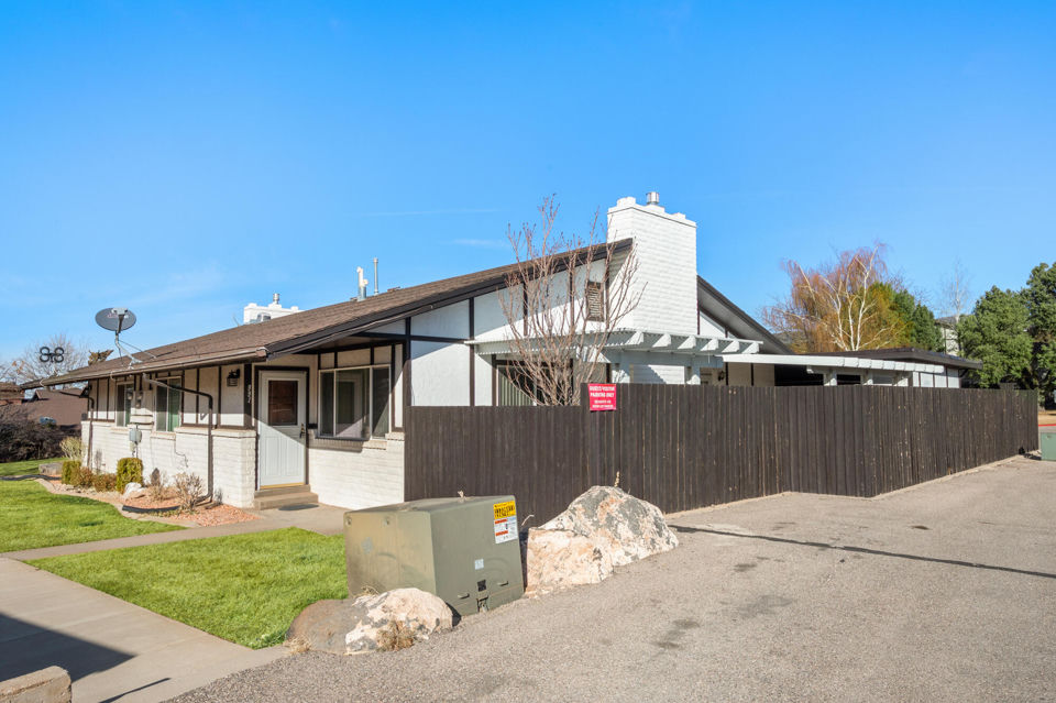 991 S Three Fountains DR, Cedar City, photo 2