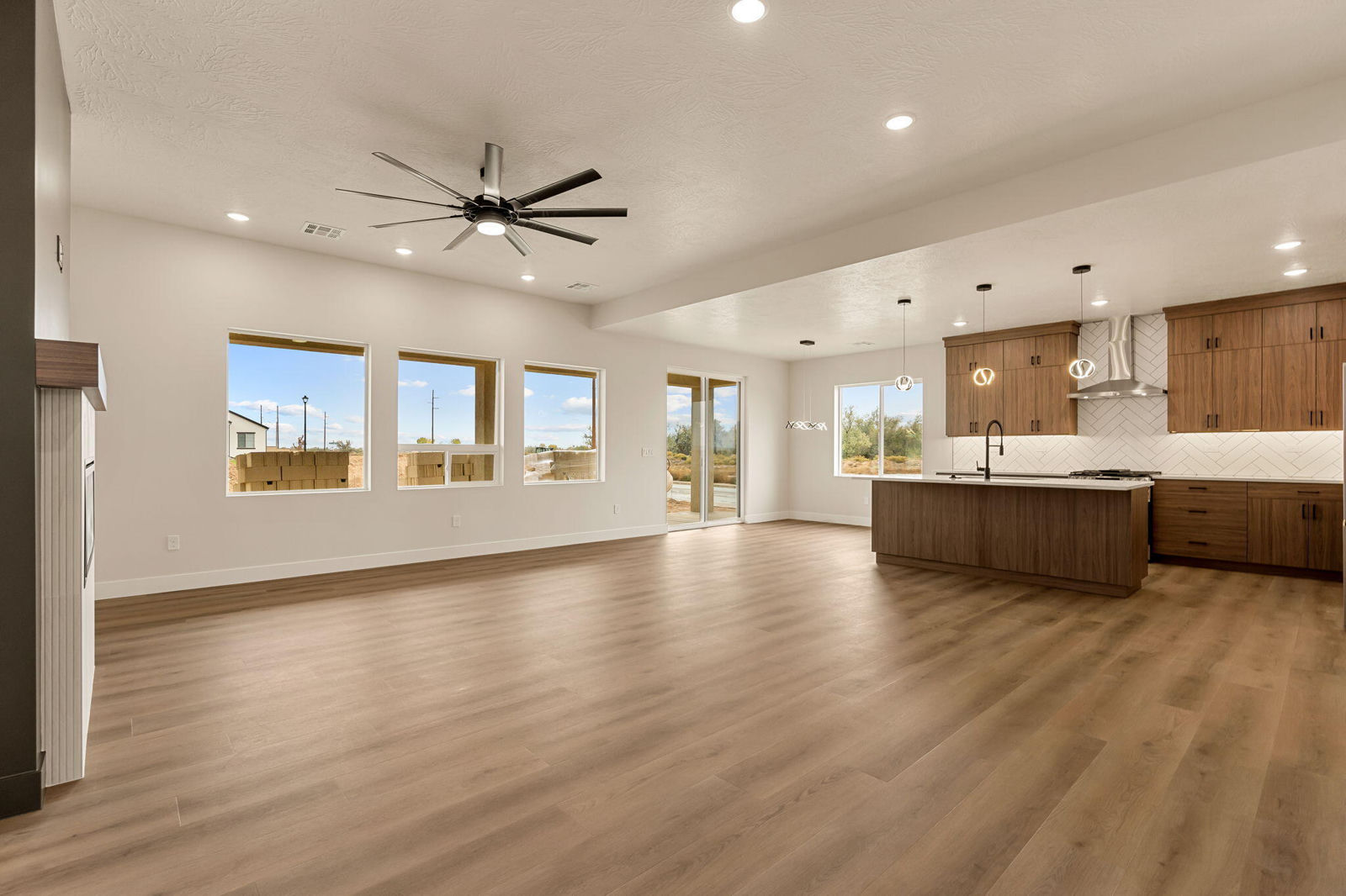 4699 W 200 N, Cedar City, photo 5 of 34