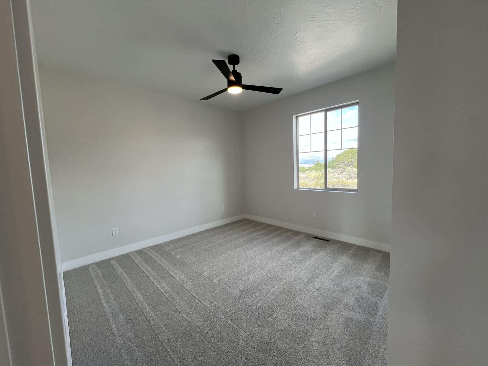 3561 W Hidden Hills DR, Cedar City, photo 15 of 17