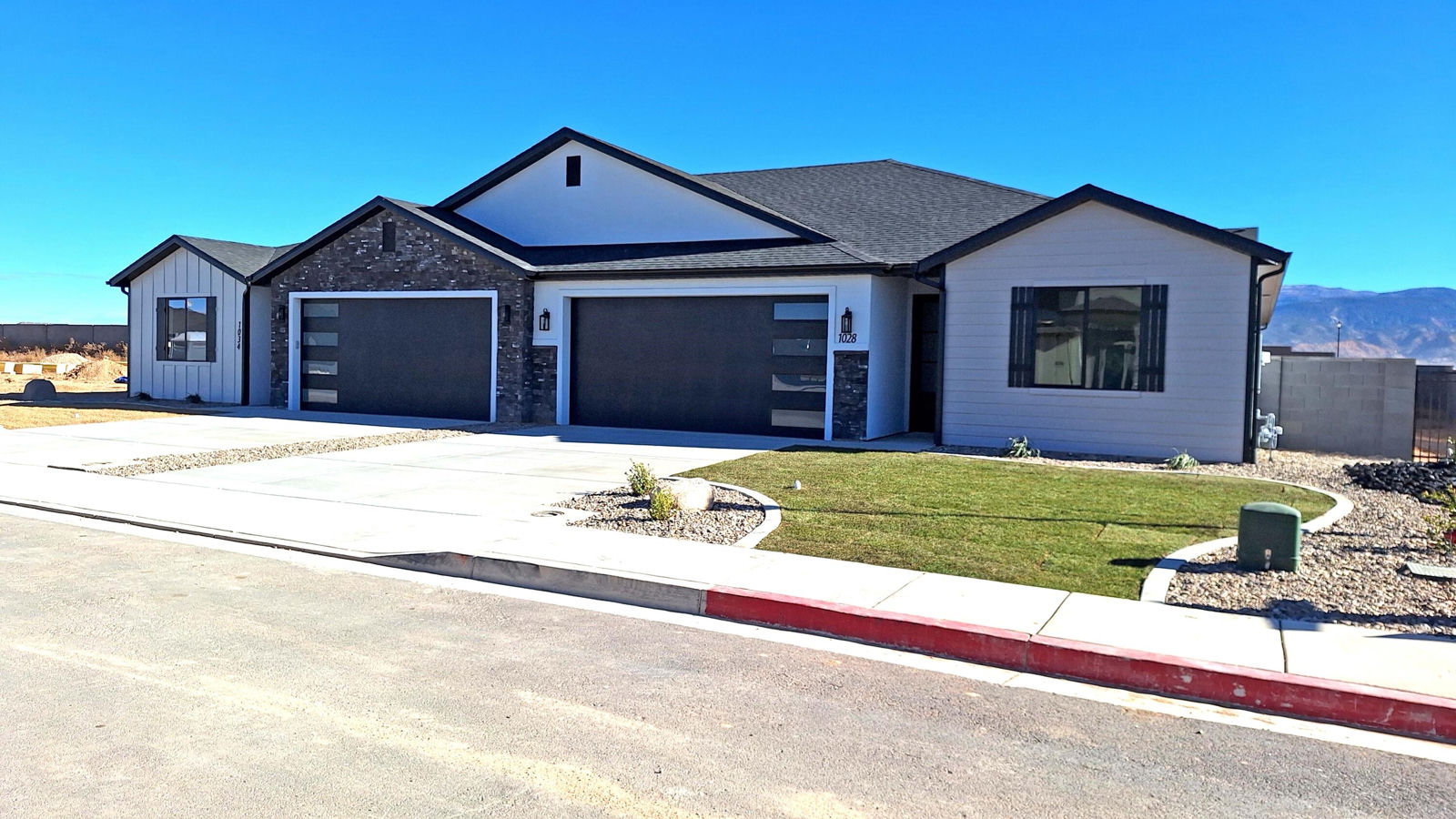 1080 N Olesia ST, Cedar City, photo 4 of 27