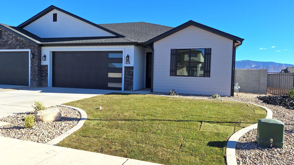 1074 N Olesia ST, Cedar City, photo 3
