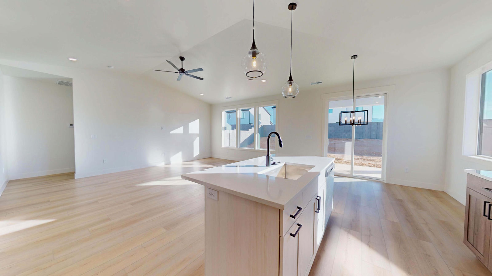 1074 N Olesia ST, Cedar City, photo 9 of 27