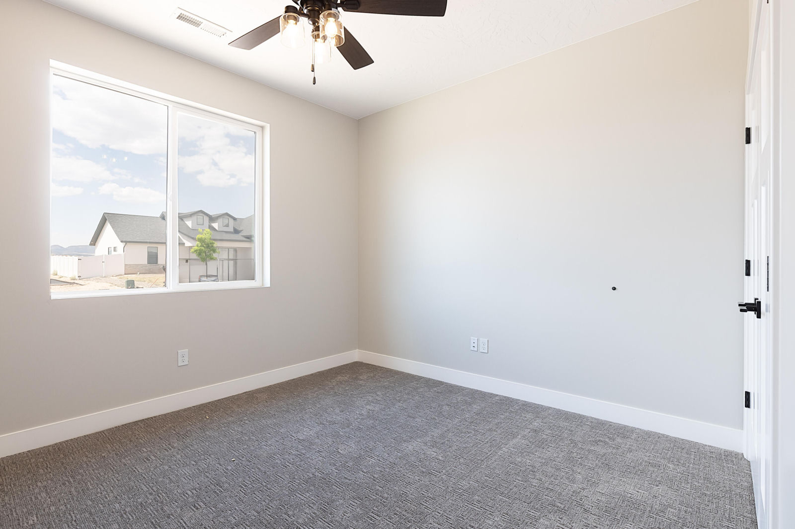 1171 N Yucca ST, Cedar City, photo 23 of 25