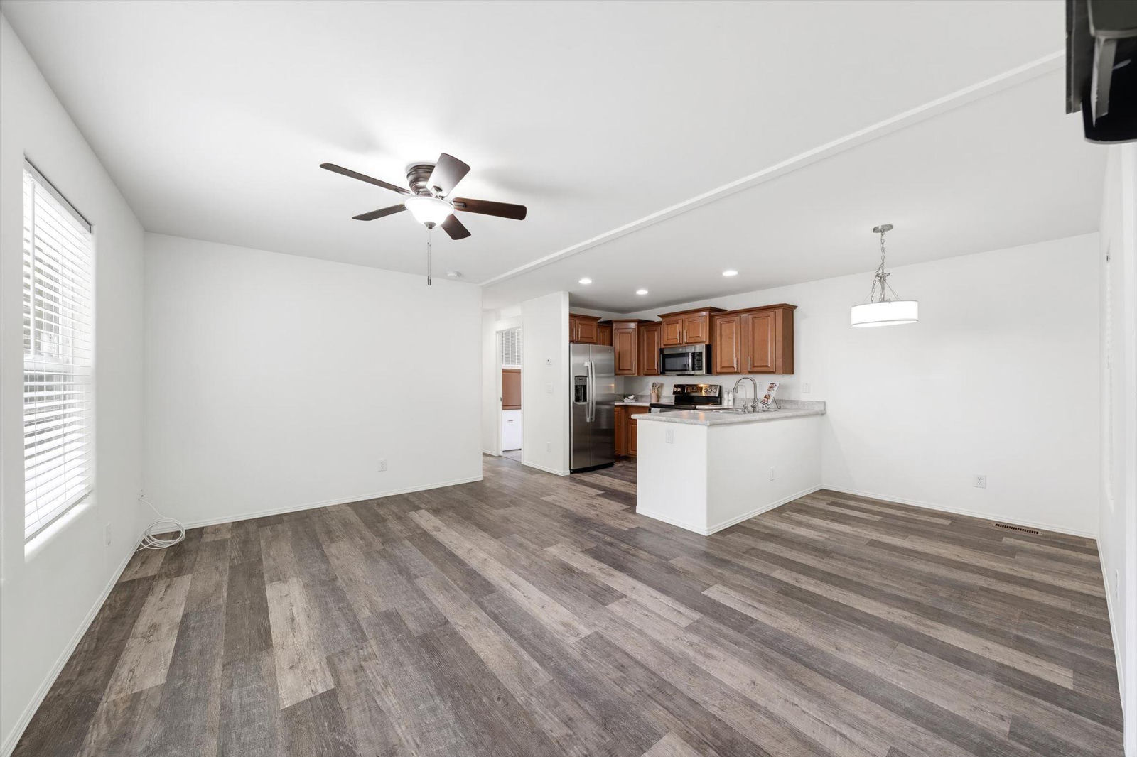 60 Cottonwood LN, Hurricane, photo 11 of 40