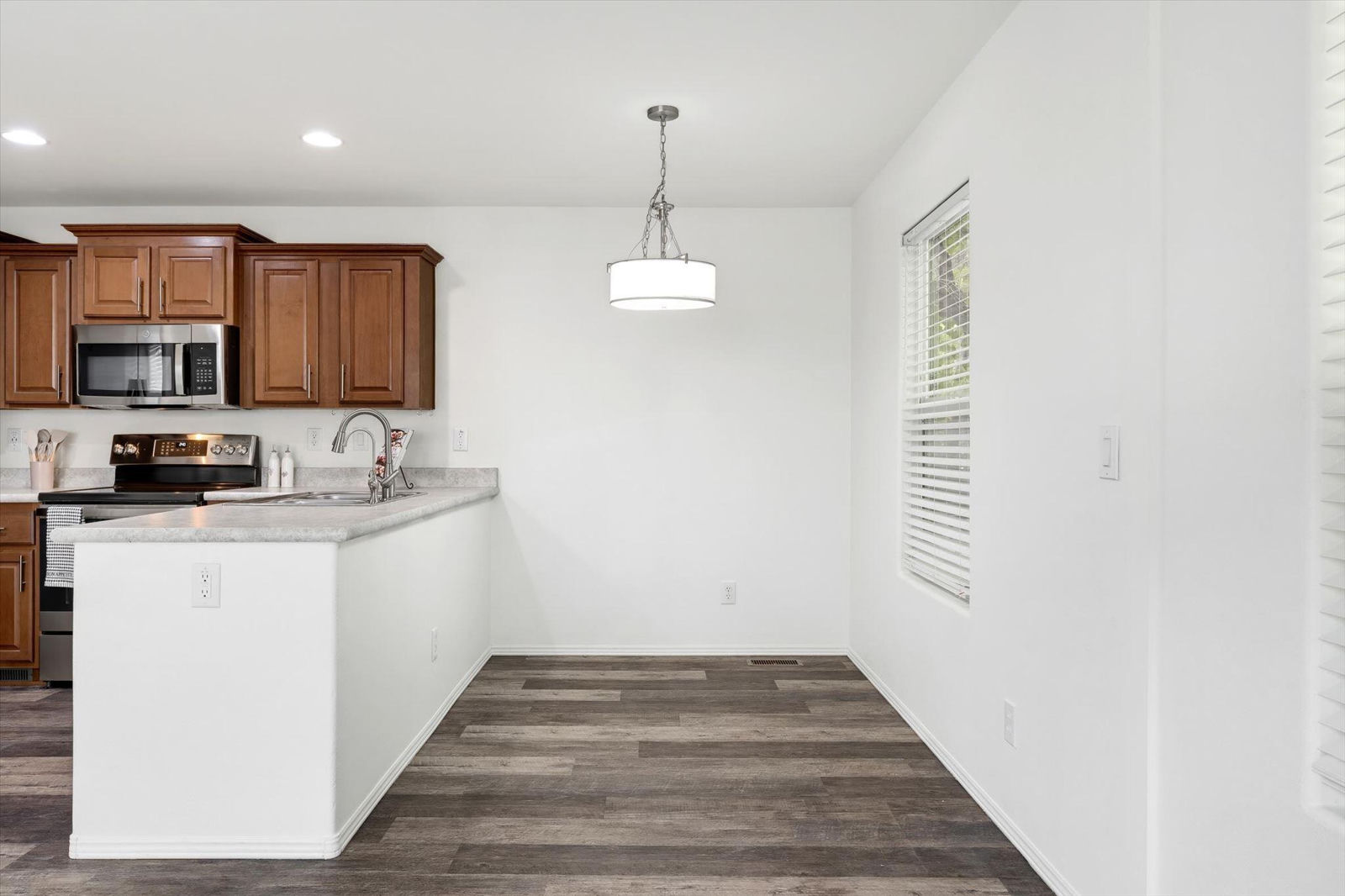 60 Cottonwood LN, Hurricane, photo 12 of 40
