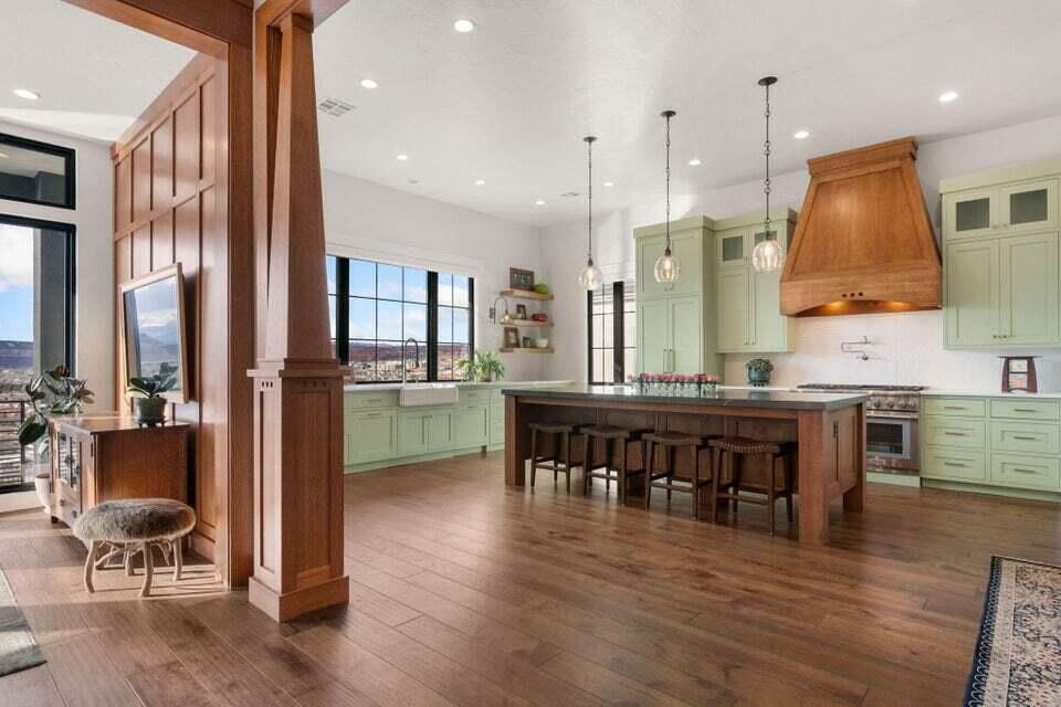998 Willow Breeze LN, St George, photo 15 of 92