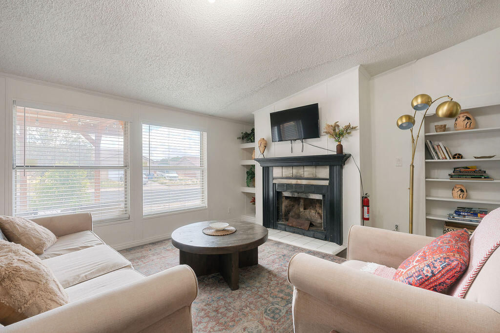 91 E 645 N, La Verkin, photo 8 of 37