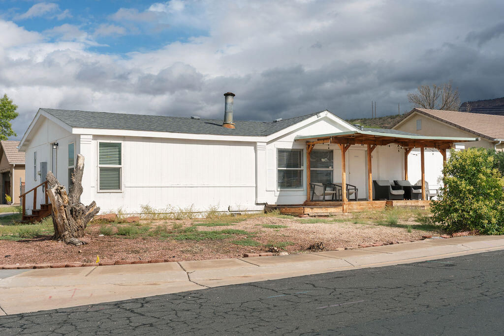 91 E 645 N, La Verkin, photo 18 of 37