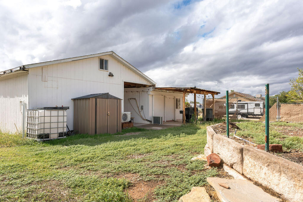 91 E 645 N, La Verkin, photo 35 of 37
