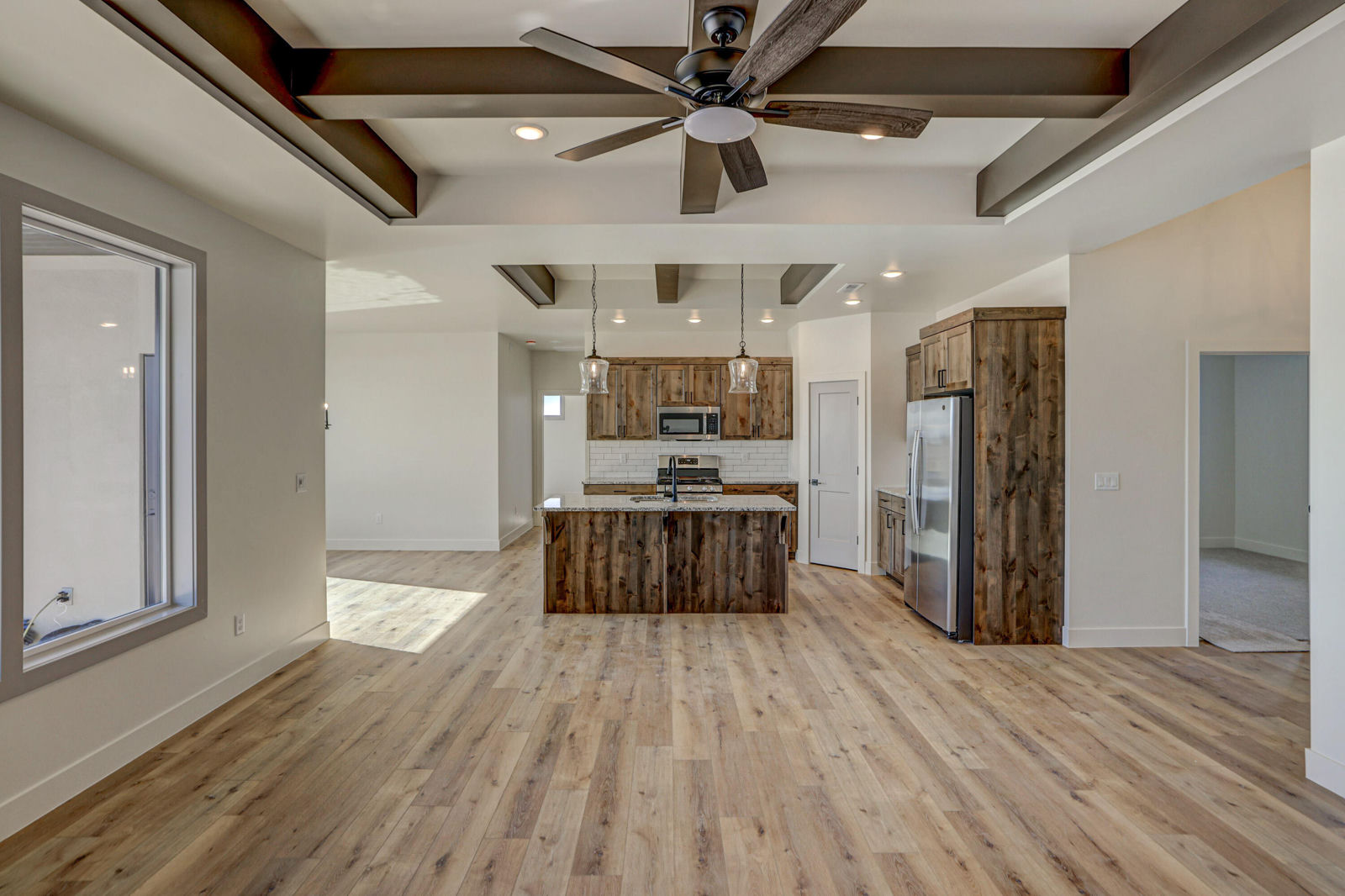 1091 N Olesia ST, Cedar City, photo 2 of 31