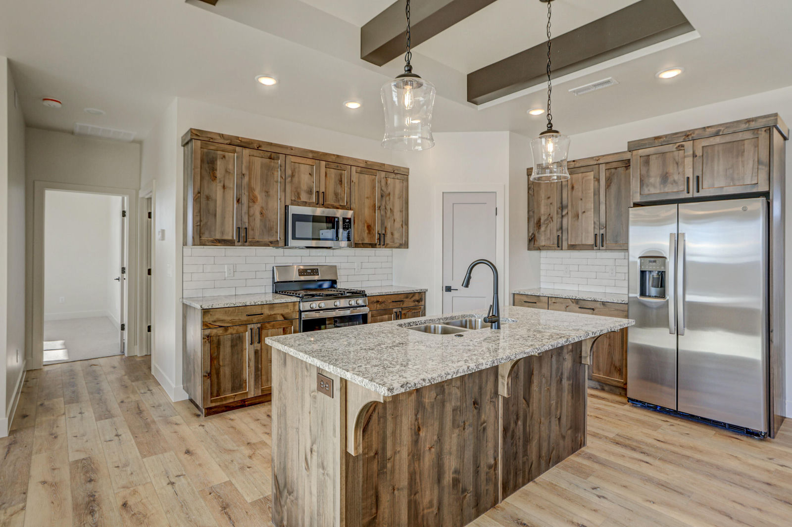 1091 N Olesia ST, Cedar City, photo 5 of 31